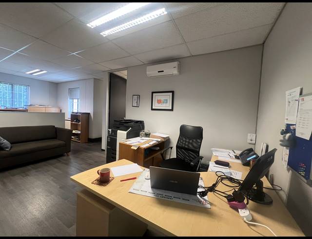 121M² OFFICE TO LET IN ROSEBANK